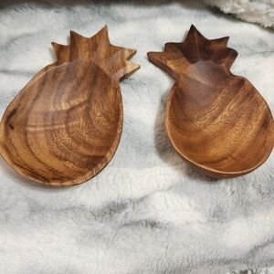 Wooden Pineapple Shaped Decorative Bowls Set Of 2